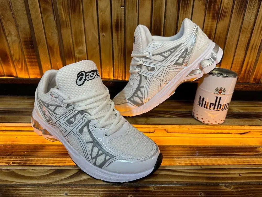 فروش کتونی|کیف، کفش، کمربند|ساوه, |دیوار