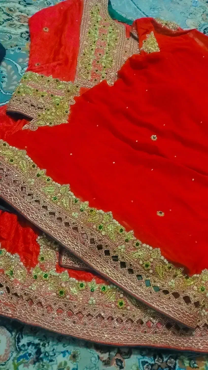 معاوضه با زی آستین|لباس|سراوان, |دیوار