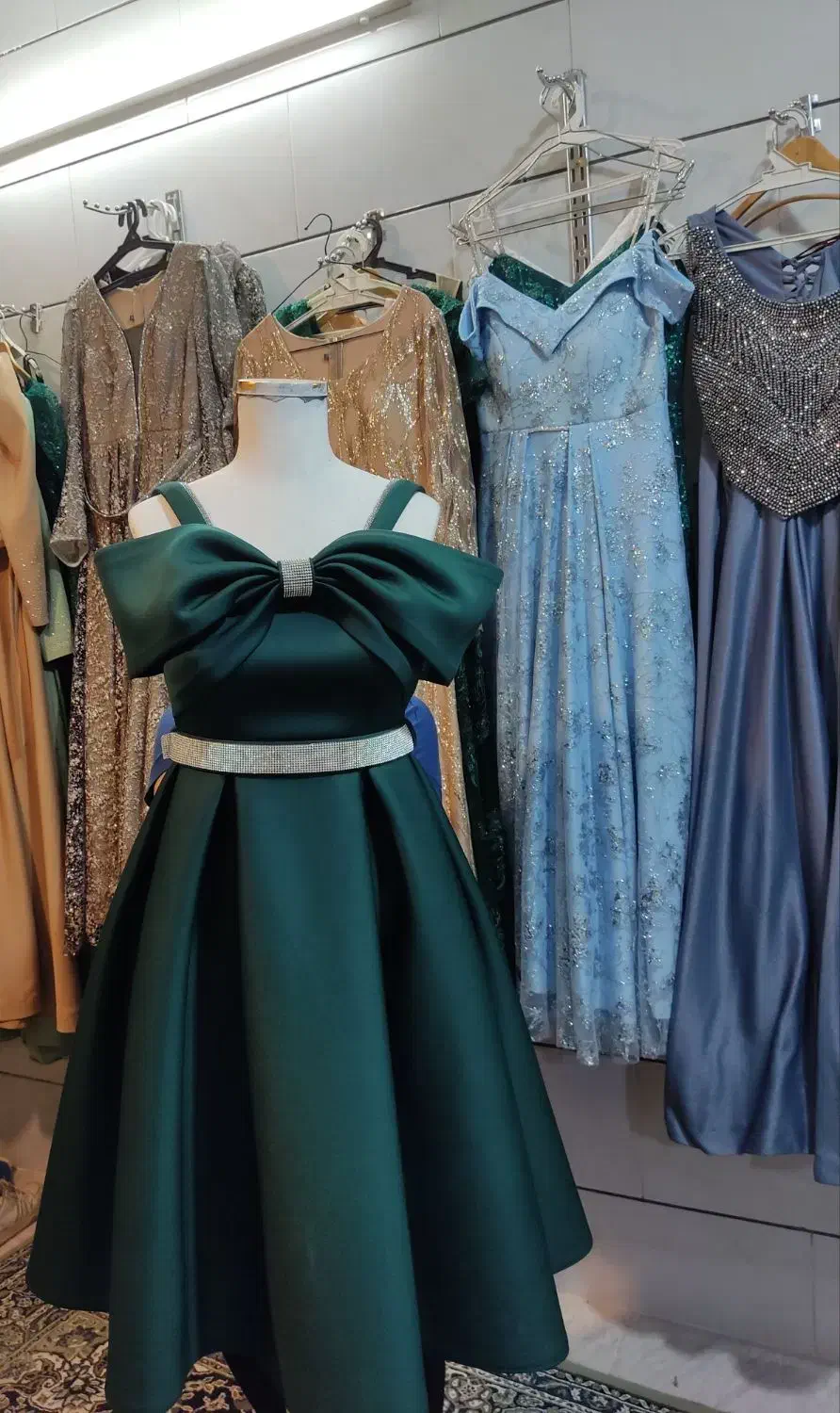 مزون لباس مجلسی|لباس|مشهد, طبرسی شمالی|دیوار