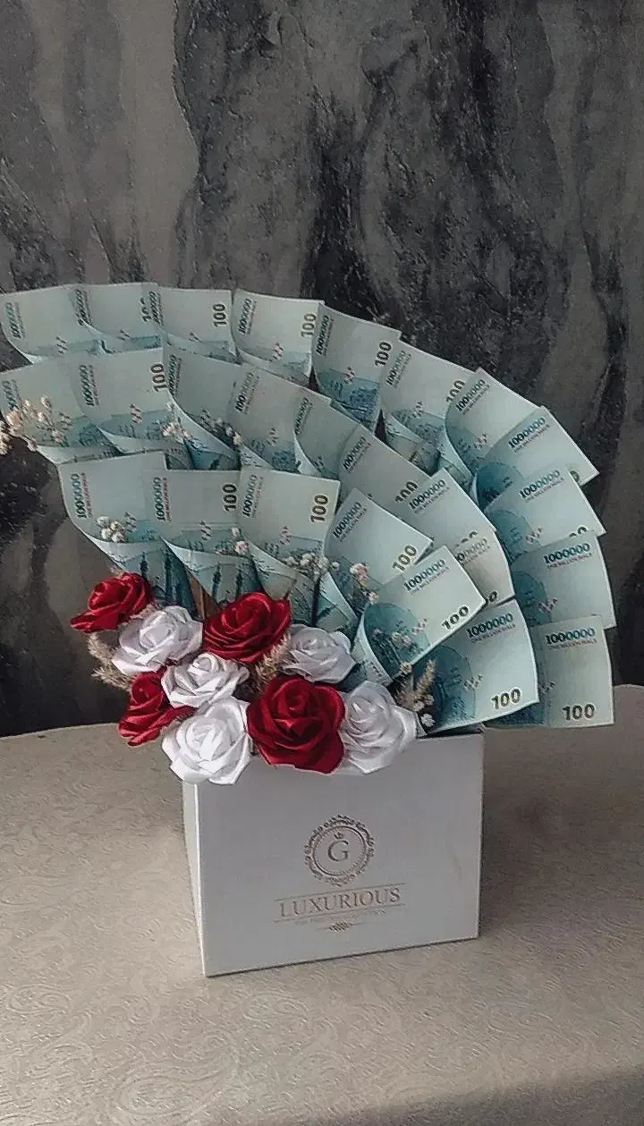 گل آرایی طبیعی و مصنوعی|گل مصنوعی|بروجن, |دیوار