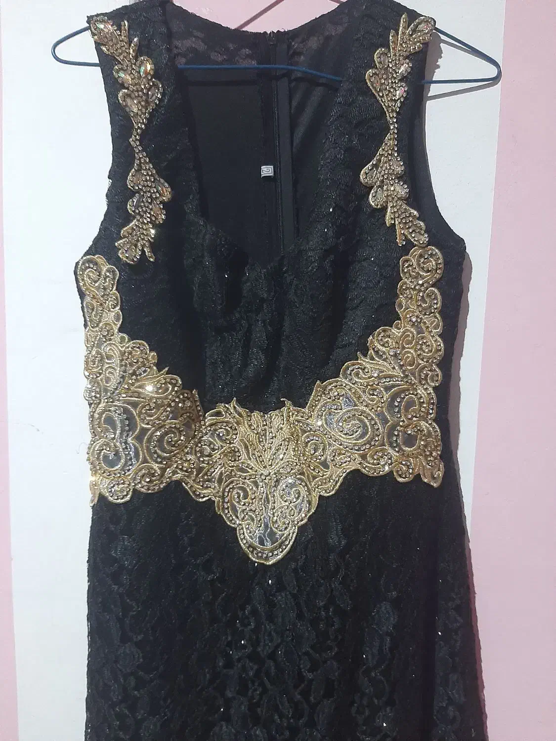 لباس مجلسی|لباس|رضویه, |دیوار