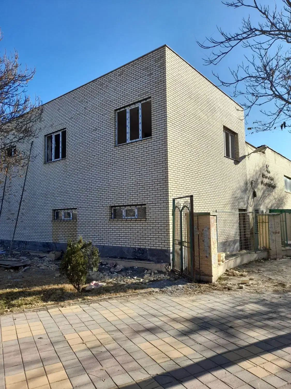 اجرای نماکاری و سنگ کاری و آجرچینی|خدمات پیشه و مهارت|اردبیل, |دیوار