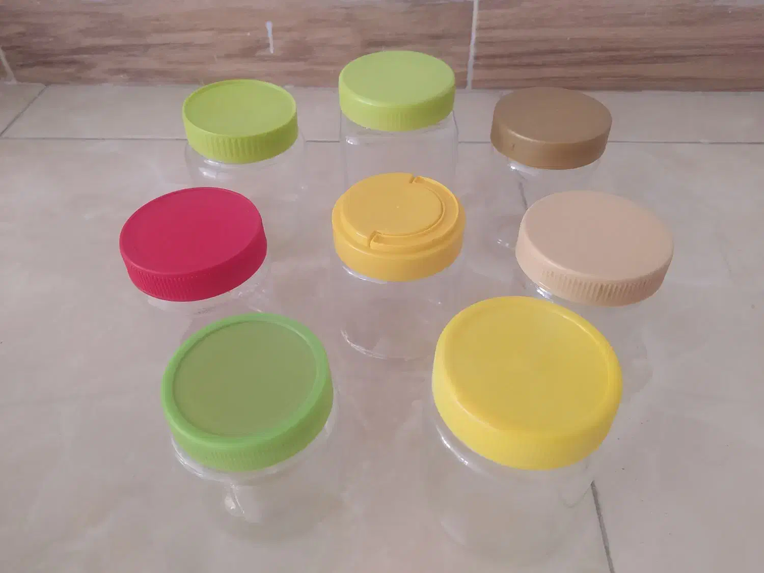 شیشه|ظروف نگهدارنده، پلاستیکی، یک‌بارمصرف|کرج, دهقان ویلا|دیوار