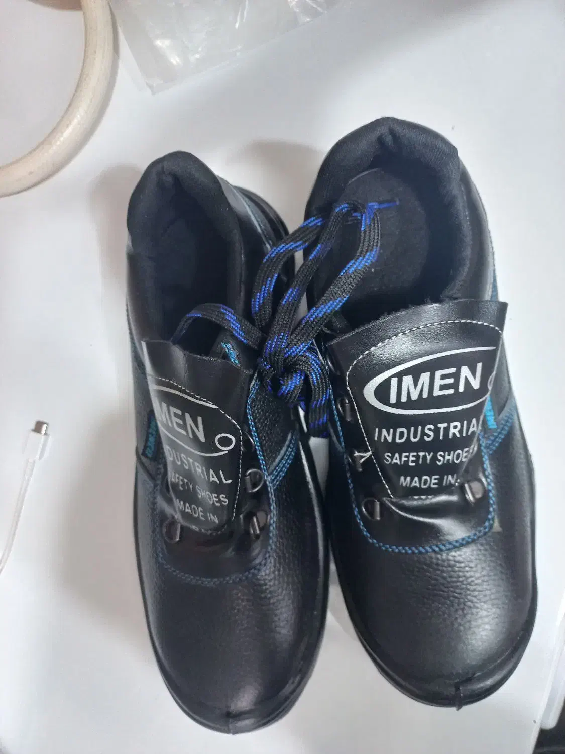 کفش ایمنی|کیف، کفش، کمربند|مسجد سلیمان, |دیوار