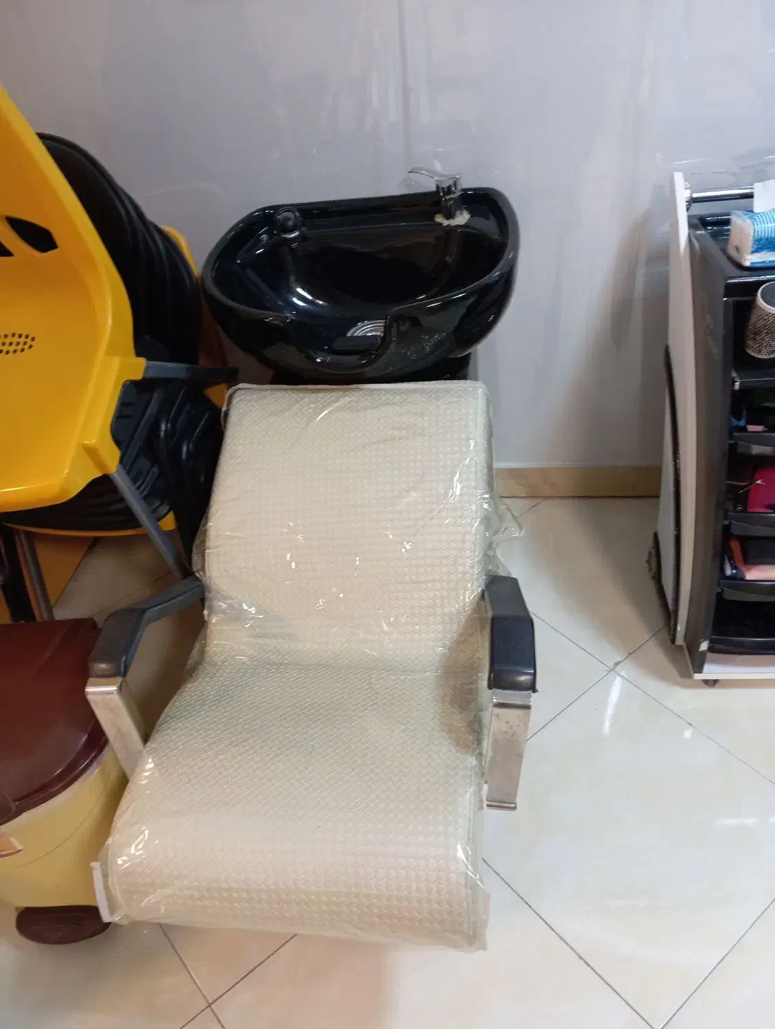 فروش وسایل سالن آرایشی|آرایشگاه و سالن‌های زیبایی|شهریار, کردزار|دیوار