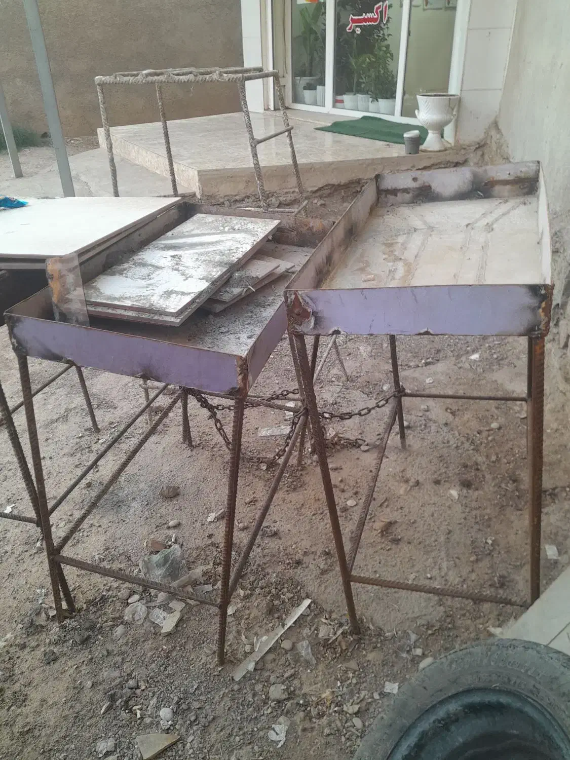 منقل|ظروف پخت‌وپز|مسجد سلیمان, |دیوار