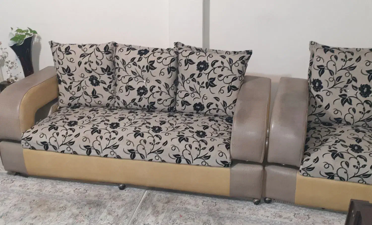 مبل و جلو مبلی و میز نهار خوری|مبلمان خانگی و میز عسلی|رشت, گلباغ نماز|دیوار