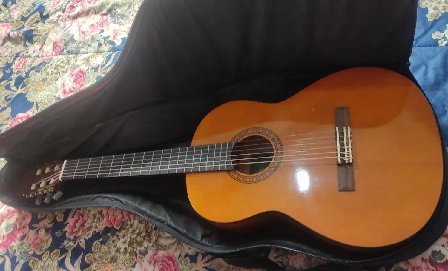 گیتار یاماها CS40|گیتار، بیس، امپلیفایر|گنبد کاووس, |دیوار