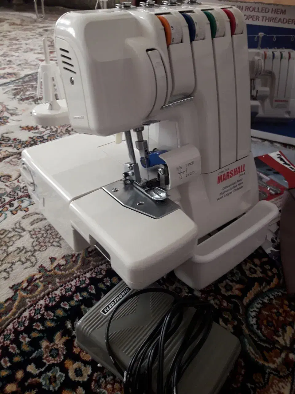 سردوز مارشال ۴ نخ|چرخ خیاطی و ریسندگی|قم, پردیسان|دیوار