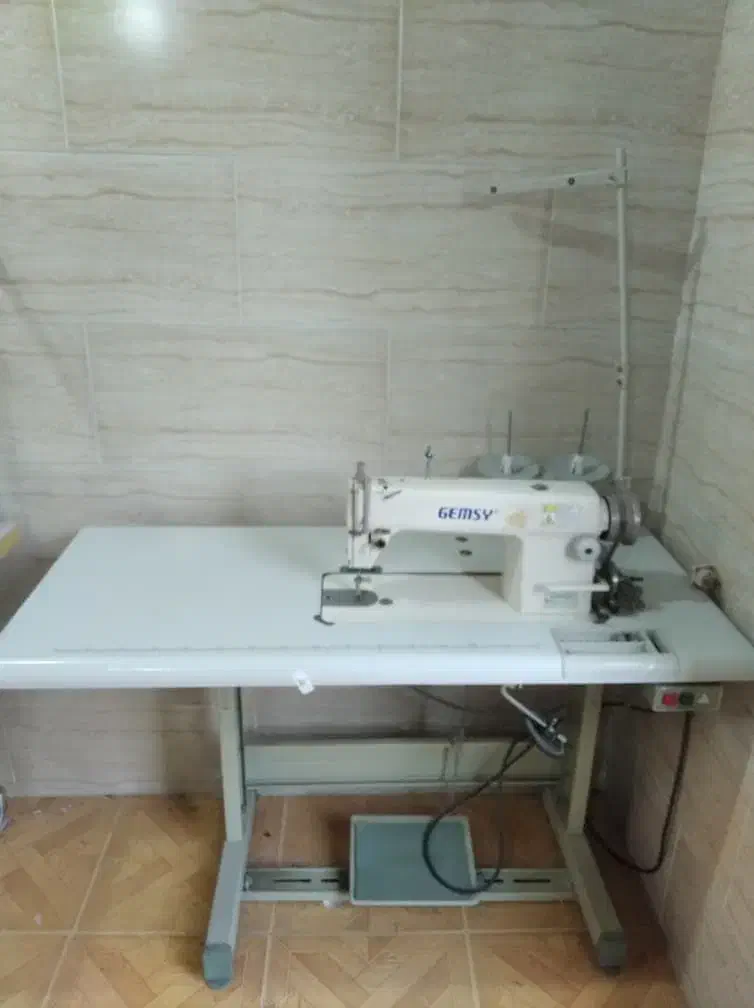 چرخ صنعتی راسته دوز|چرخ خیاطی و ریسندگی|ساری, |دیوار