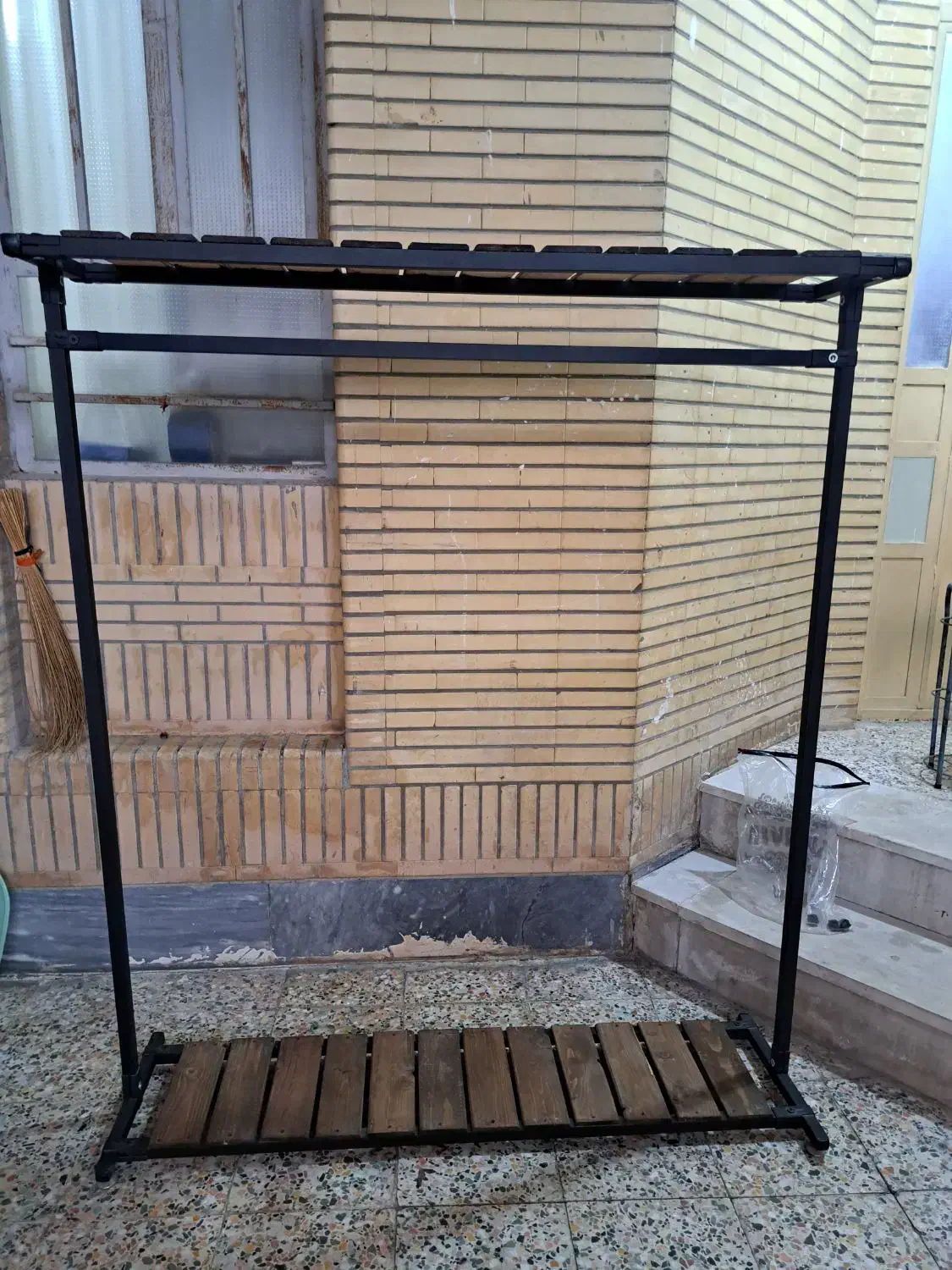 رگال|بندرخت و رخت‌آویز|شوش, |دیوار