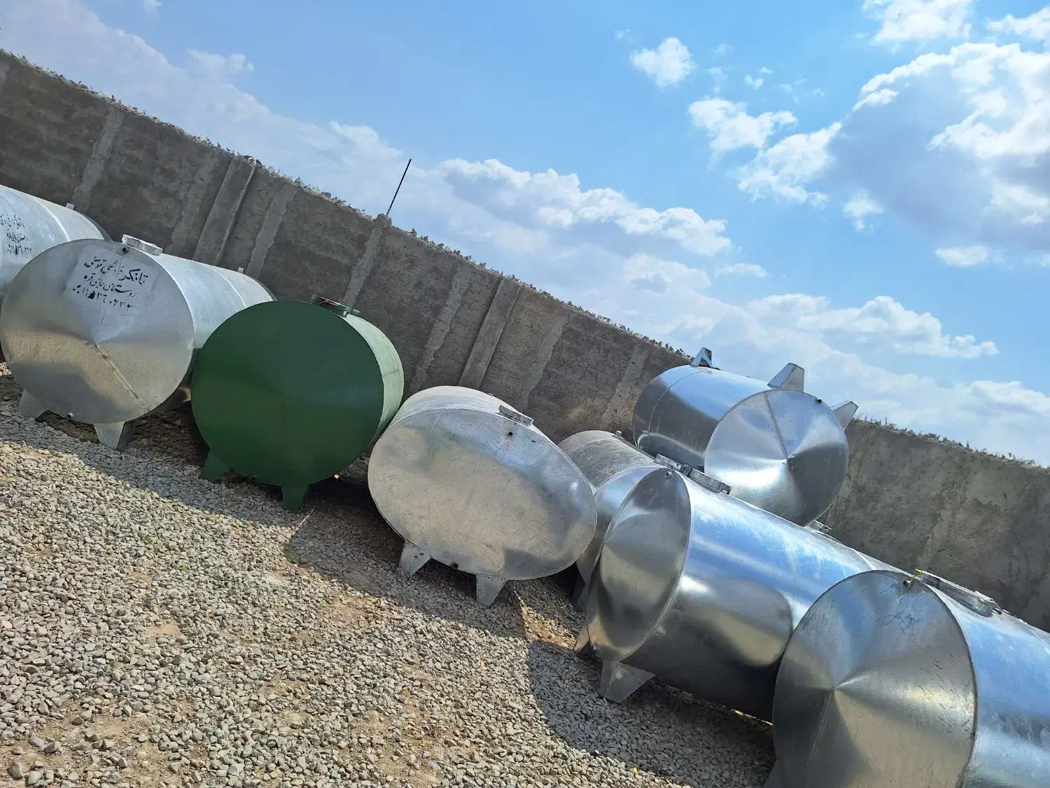 تانکرآب وسوخت  1000 2000 3000 لیتری|مصالح و تجهیزات ساختمان|گرگان, |دیوار