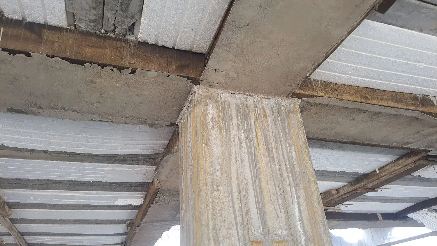 مجری سازهای بتنی با مصالح|خدمات پیشه و مهارت|شاهین‌شهر, نظامی|دیوار