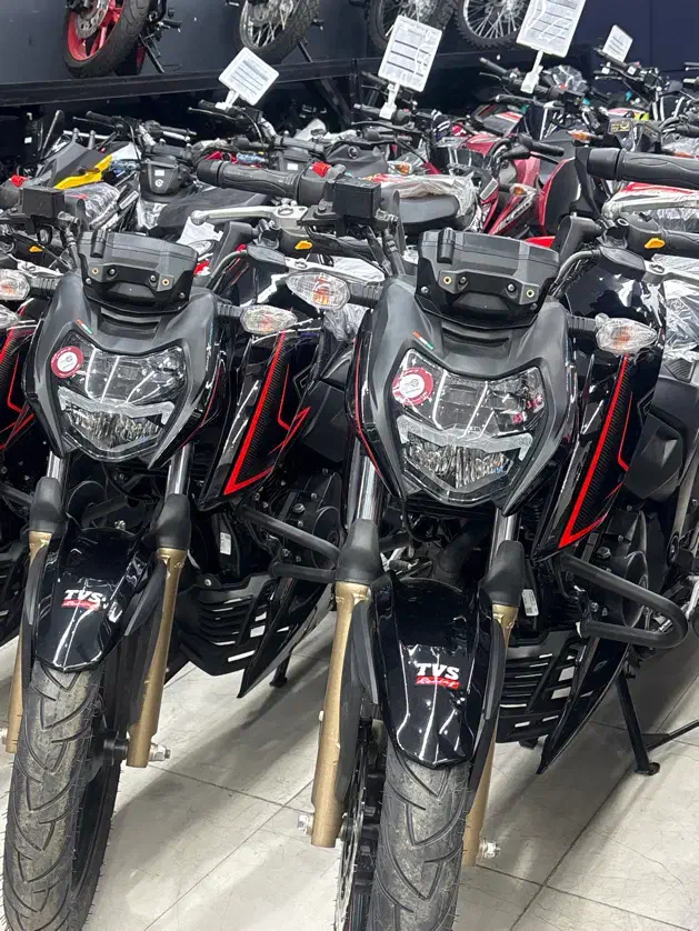 آپاچی۲۰۰ نیوفیس مدل ۱۴۰۴ با اقساط بلندمدت|موتورسیکلت|تهران, جمهوری|دیوار