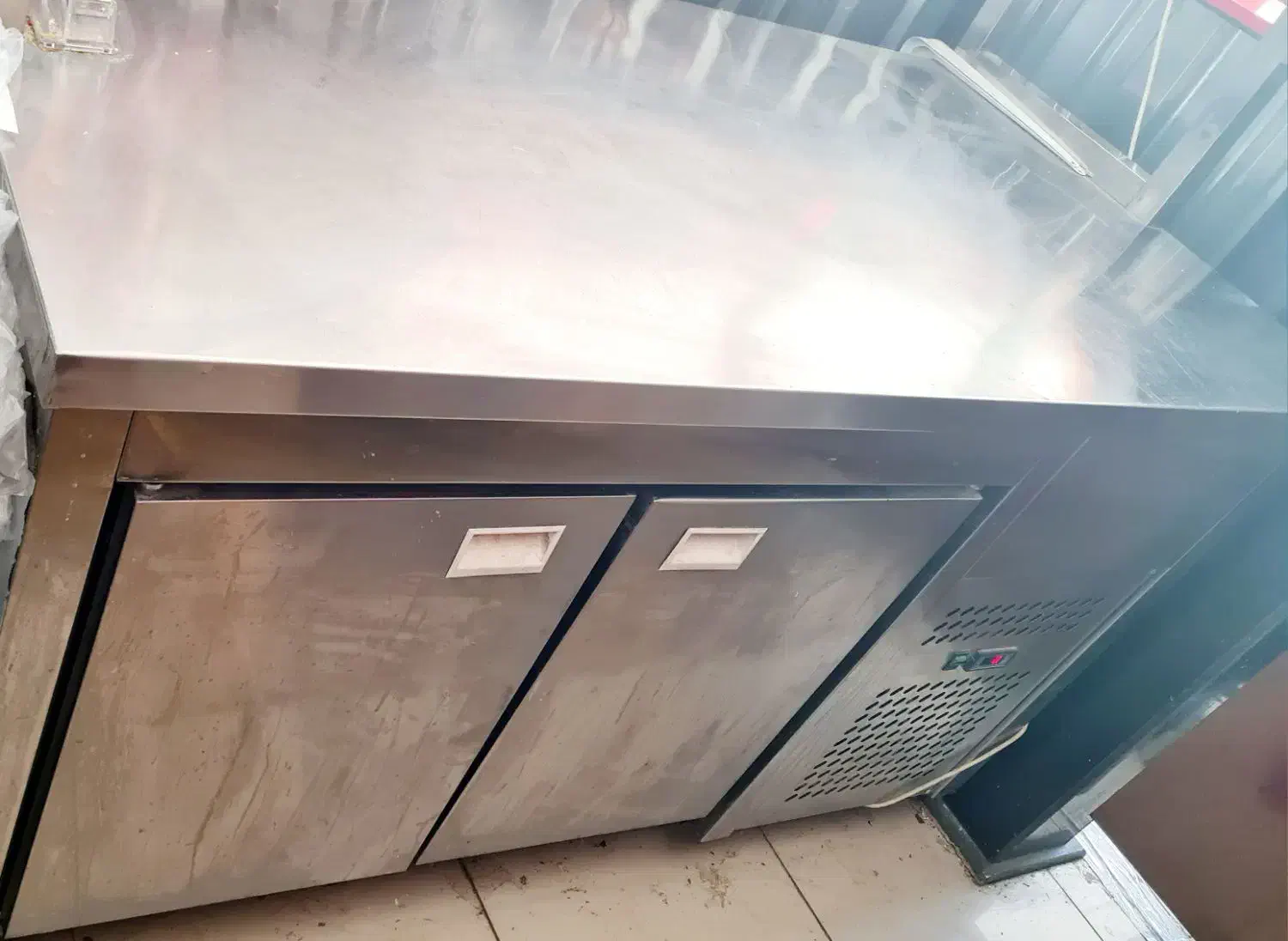 یخچال خوابیده و میزکار|فروشگاه و مغازه|بیرجند, |دیوار