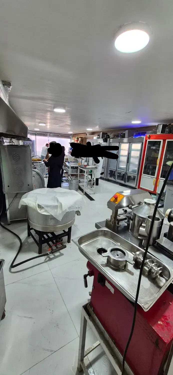 کمک اشپز خانم جهت کار در رستوران بانی چاو|استخدام خدمات فروشگاه و رستوران|سرپل ذهاب, |دیوار