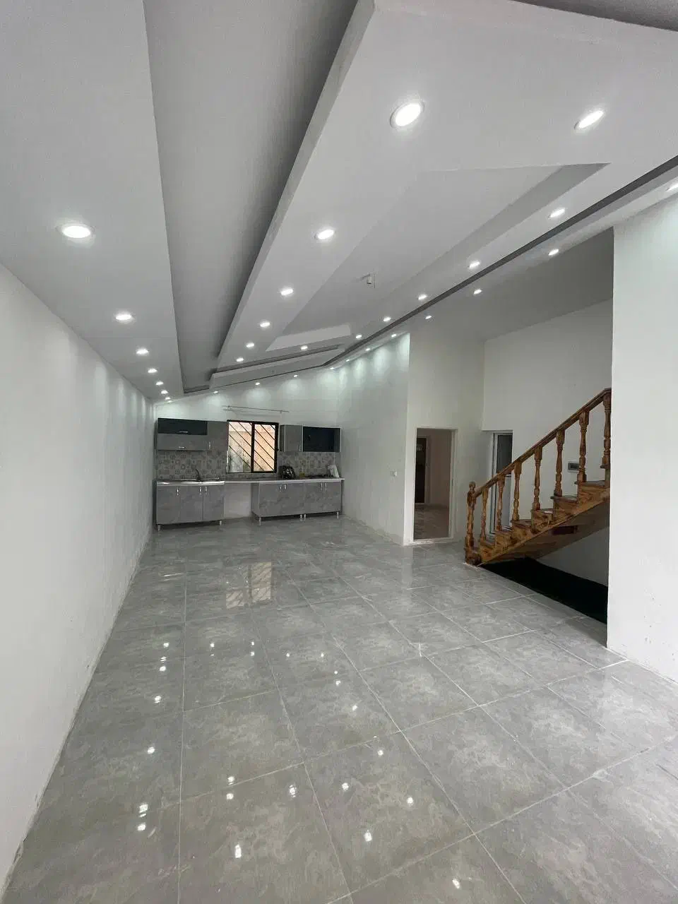 ویلا نیم پیلوت 160 متری جنگلی شهرکی باسند|فروش خانه و ویلا|رامسر, |دیوار