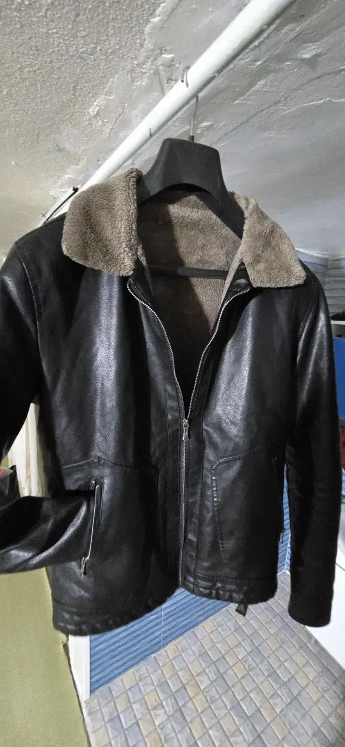 کت  چرم سالم در حد نو|لباس|تربت‌حیدریه, کاشانی|دیوار