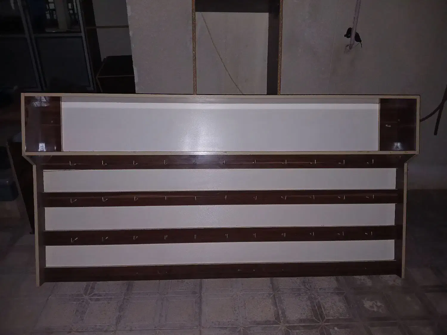 آویزی|کتابخانه، شلف، قفسه‌های دیواری|ابهر, |دیوار