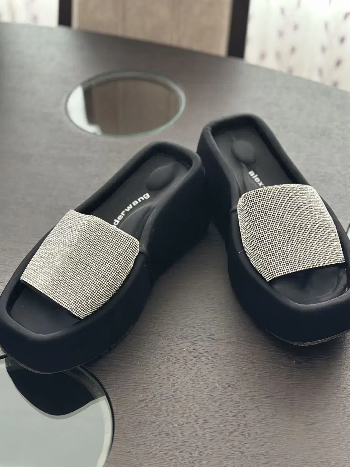 صندل|کیف، کفش، کمربند|مهاباد (آذربایجان غربی), |دیوار