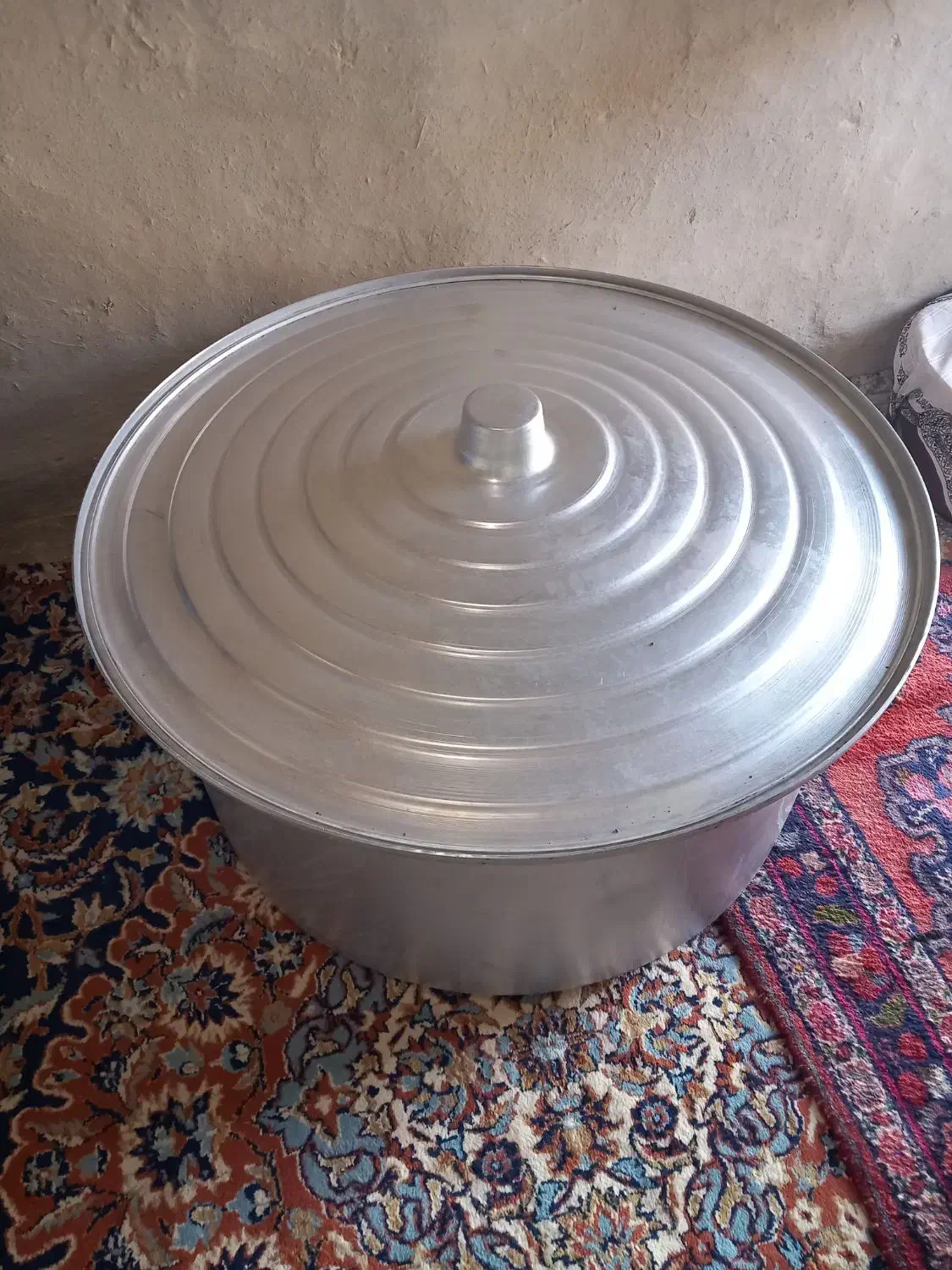 قابلمه بزرگ|ظروف پختوپز|چنگ الماسی, |دیوار