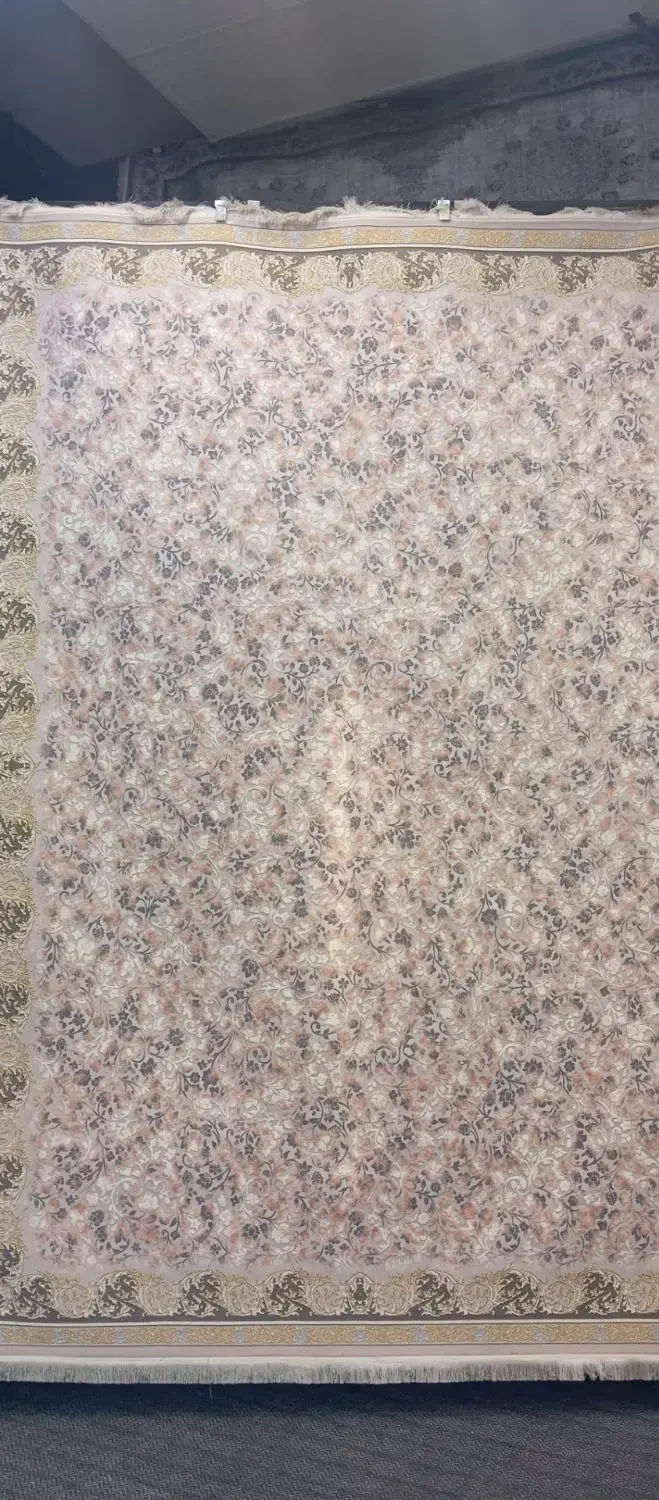 فرش|فرش|قم, باغ کرباسی|دیوار