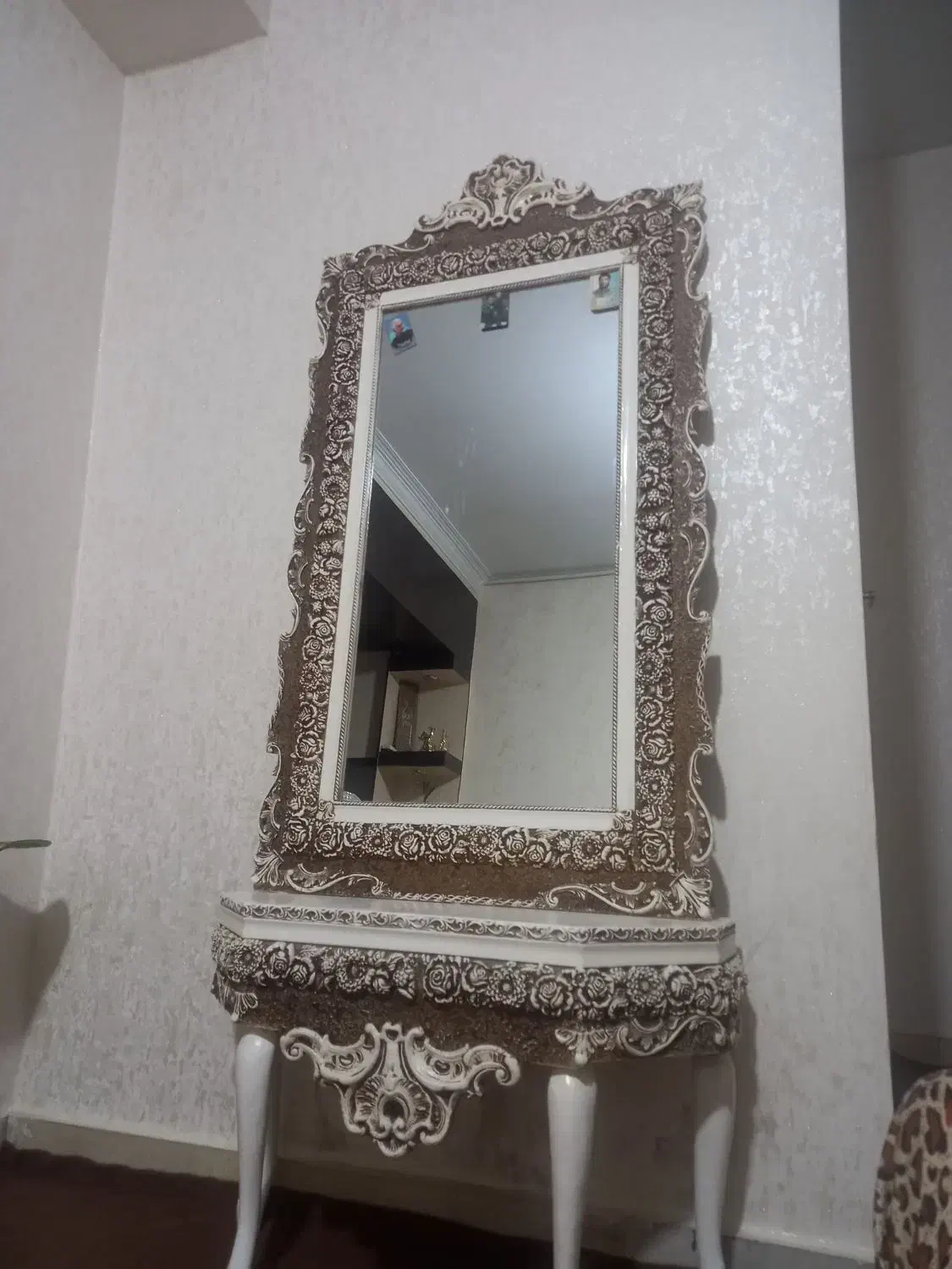 آینه|آینه|قرچک, میرزائی شمالی|دیوار