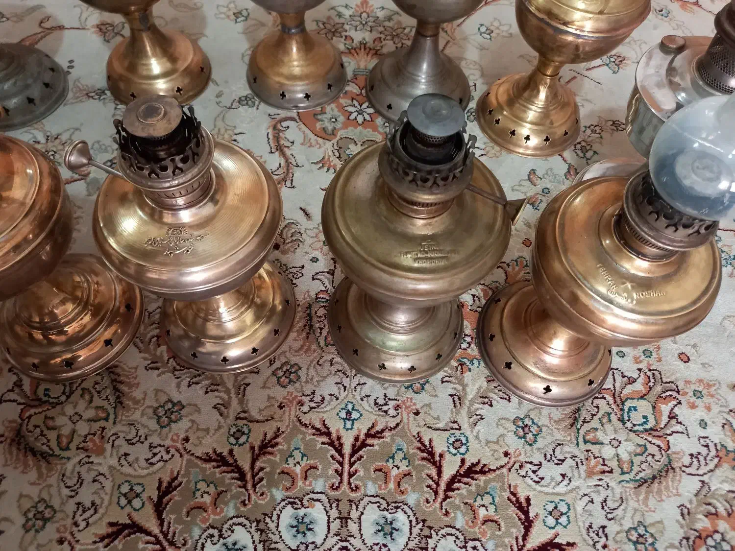 چراغ گرسوز|کلکسیون اشیاء عتیقه|سبزوار, پیروزی|دیوار