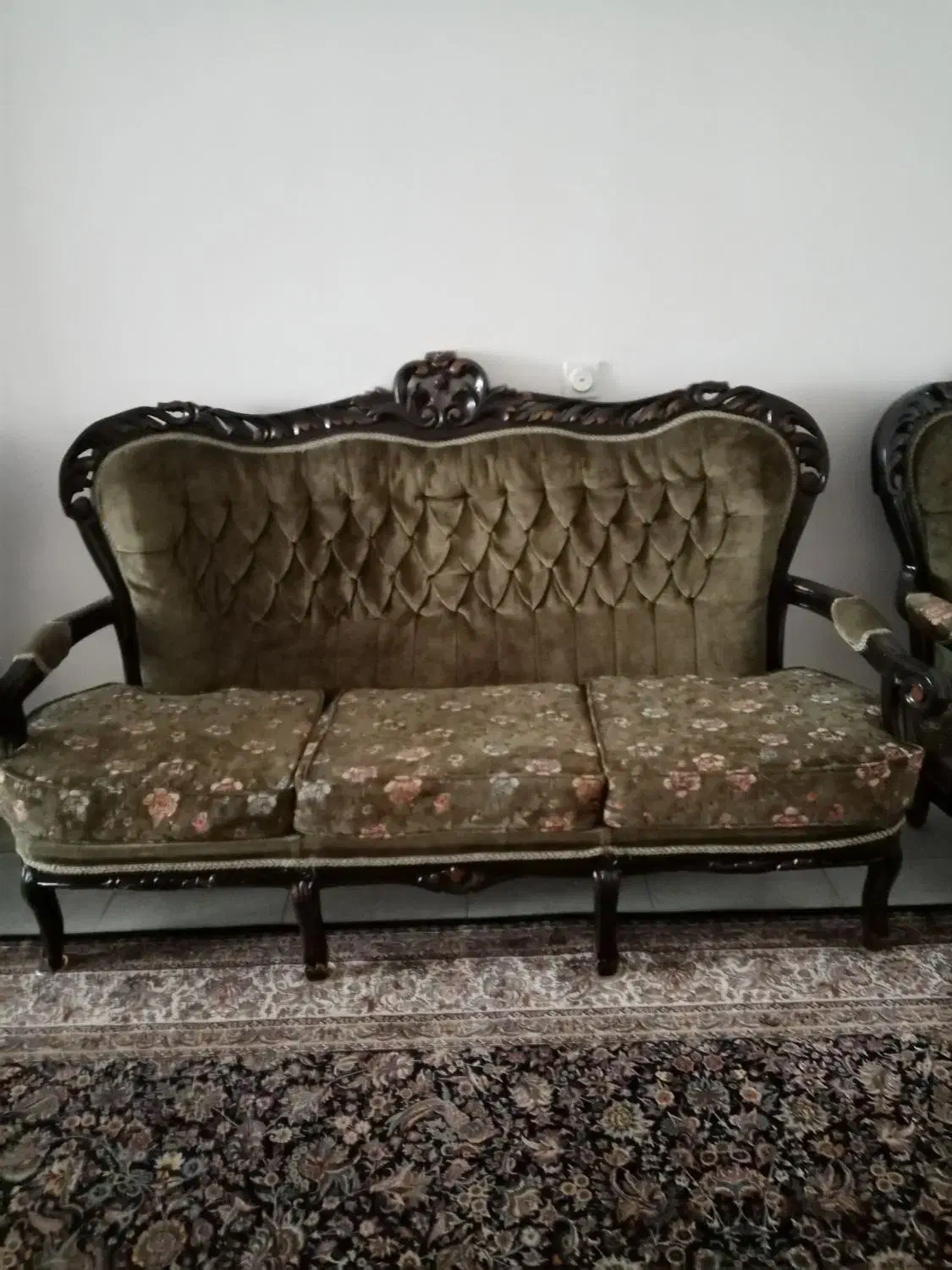 یک دست مبل شش نفره تمیز بدون شکستگی بدون پارگی|مبلمان خانگی و میز عسلی|اندیشه, اندیشه فاز ۱|دیوار