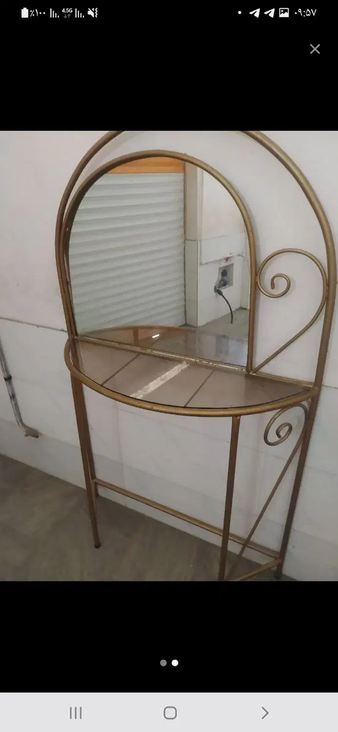 آینه آرایشی|آرایشگاه و سالن‌های زیبایی|بروجرد, |دیوار