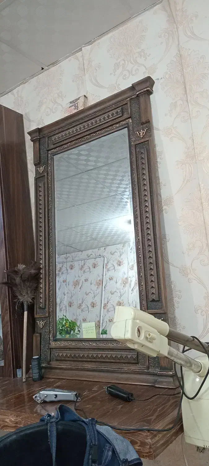 آینه|آینه|سیرجان, |دیوار