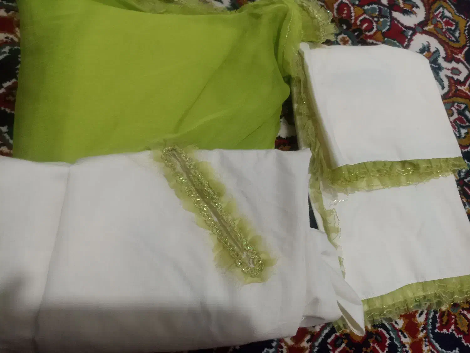 چادر|لباس|کبودرآهنگ, |دیوار