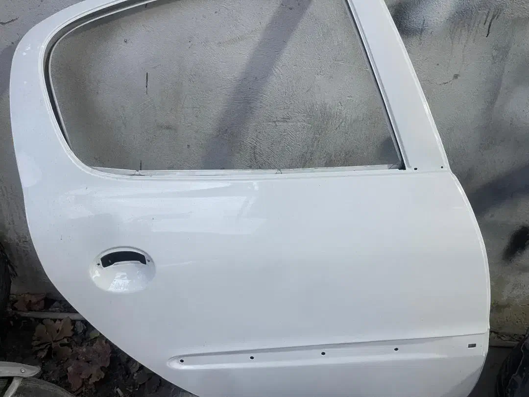 درب 206|قطعات یدکی و لوازم جانبی|اصفهان, بابوکان جنوبی|دیوار