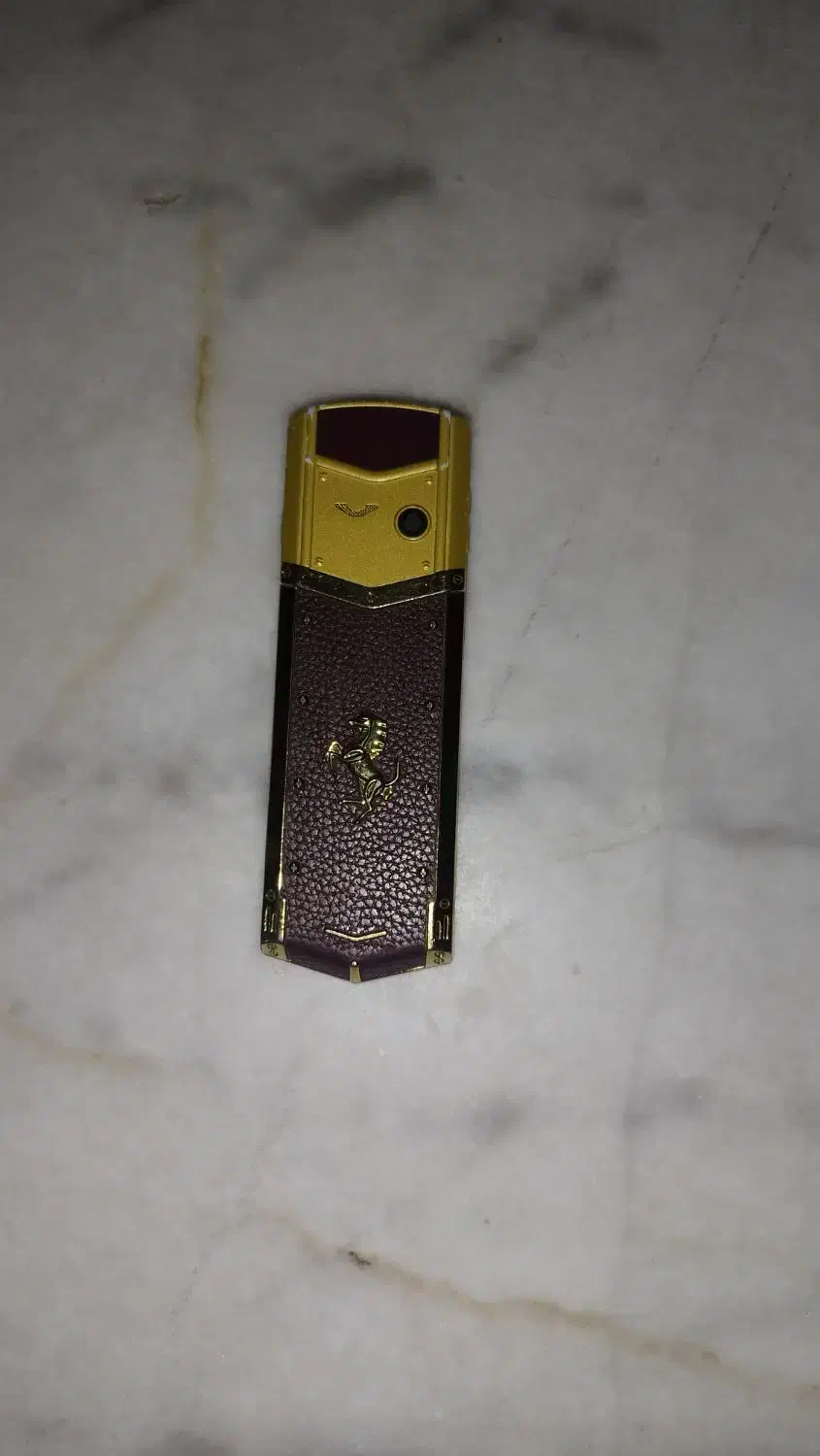 گوشی ساده ورتو|موبایل|لنجان, |دیوار