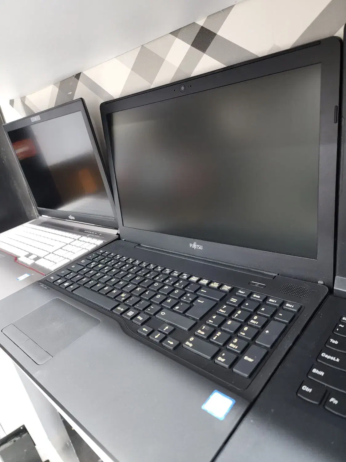 لپ تاپ استوک با ضمانت و کارتن اصلی قیمت دبی|رایانه همراه|شیراز, وصال|دیوار