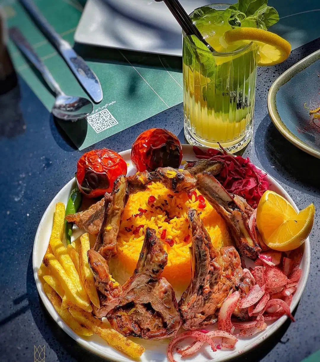 استخدام نیرو آقا در رستوران با/غذا/جای خواب/بیمه/|استخدام خدمات فروشگاه و رستوران|تهران, تجریش|دیوار