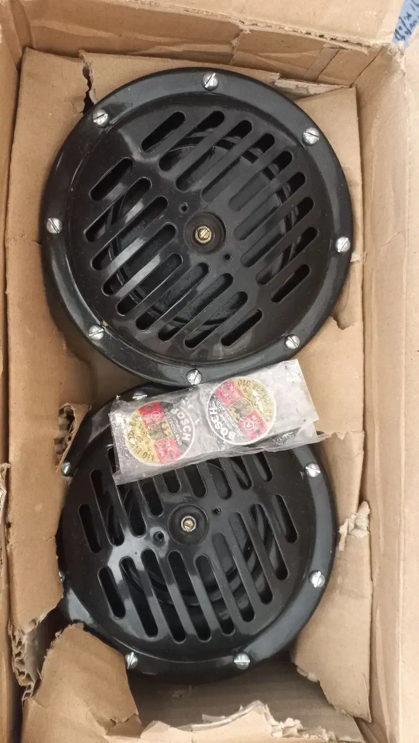 بوق ۱۰۱۱ نو|قطعات یدکی و لوازم جانبی|اصفهان, بهارستان|دیوار