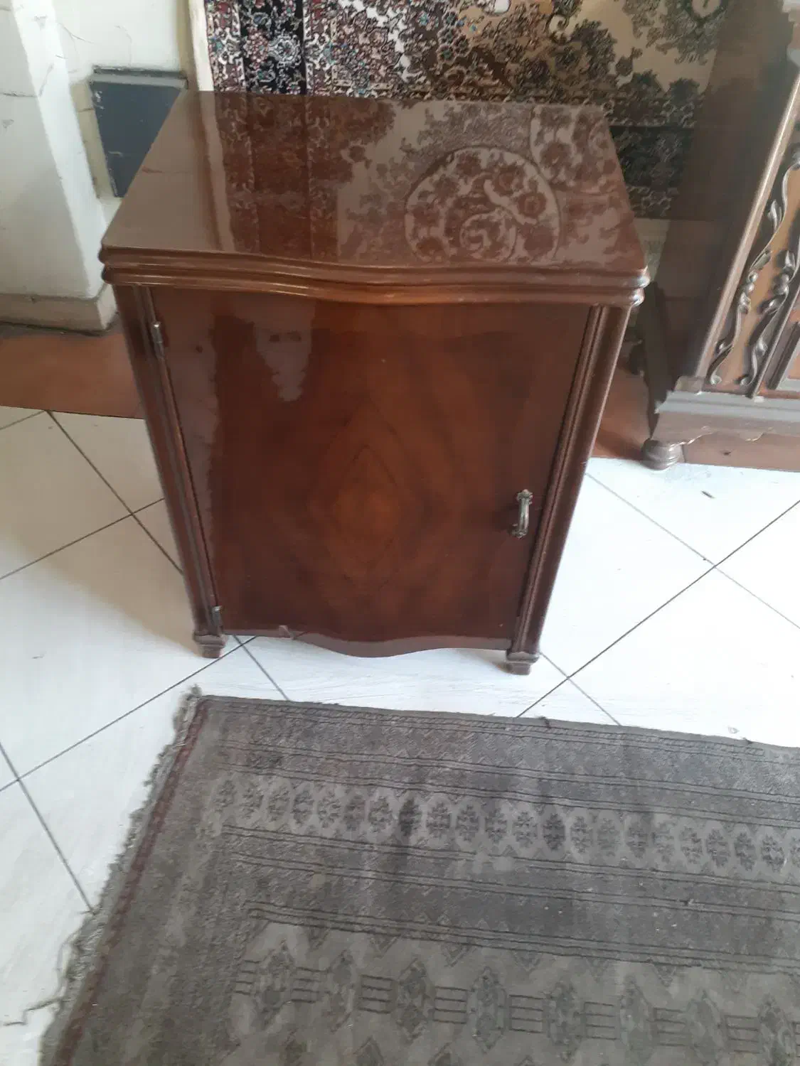 چرخ خیاطی با میز قدیمی سینگر|کلکسیون اشیاء عتیقه|تهران, صادقیه|دیوار