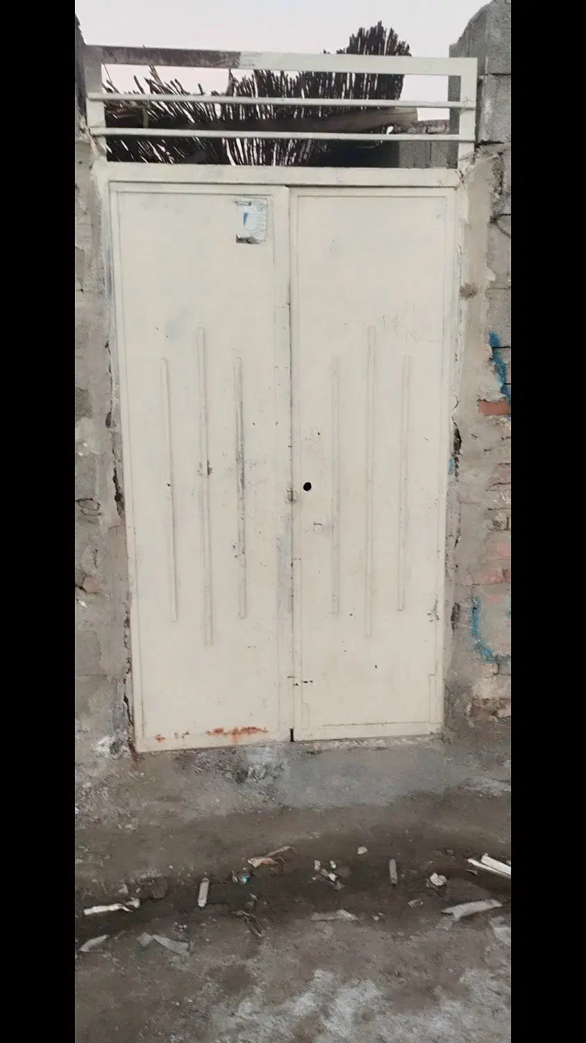 درب حیاط دو لخت محکم|لوازم سرویس بهداشتی|زاهدان, |دیوار