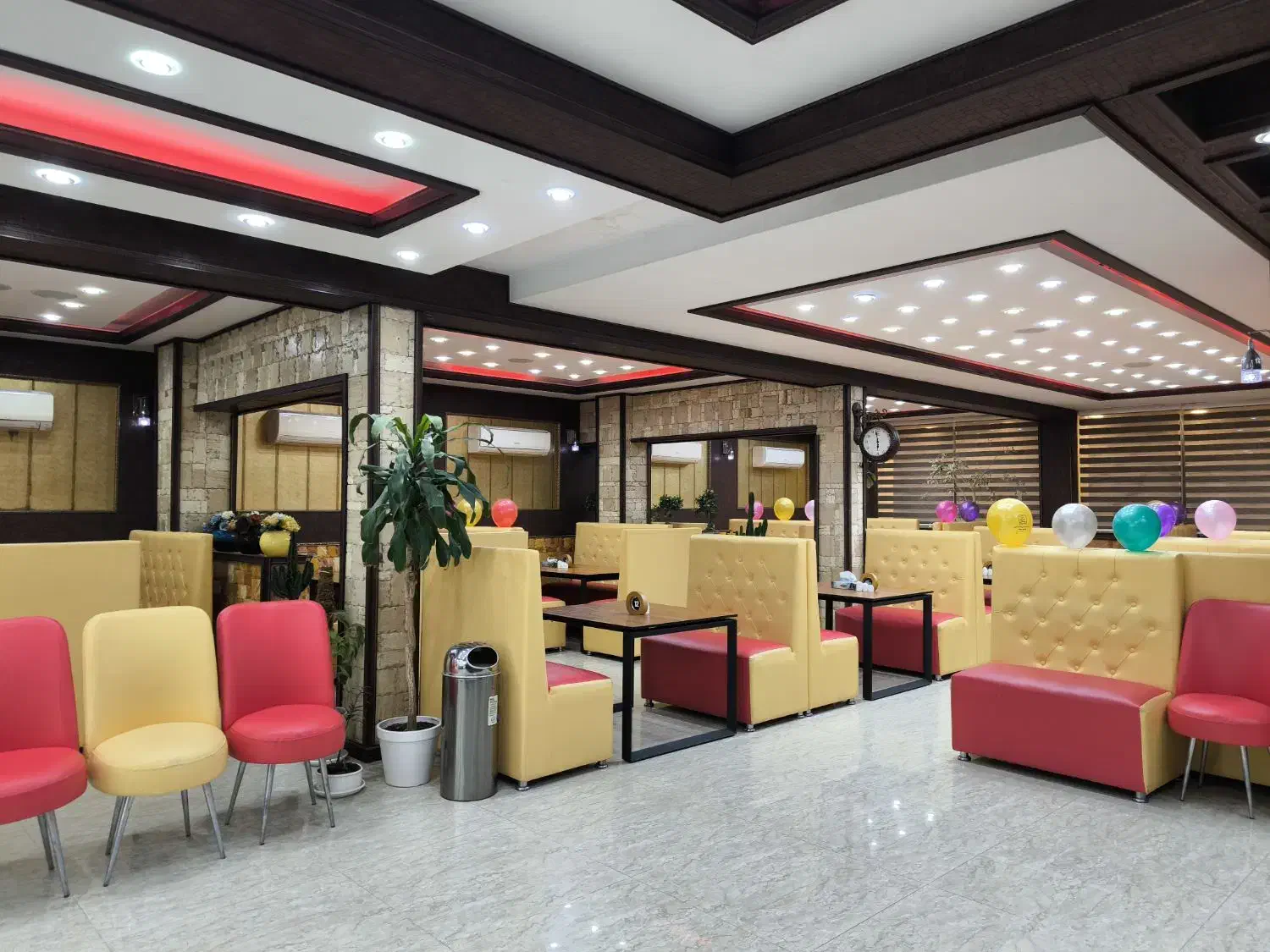 استخدام ادمین آقا یا خانم|استخدام رایانه و فناوری اطلاعات|بندر ماهشهر, |دیوار