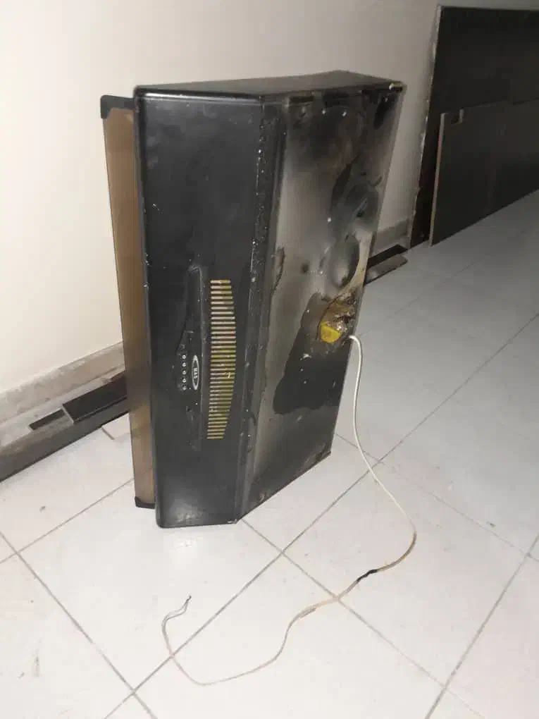 هود|هود|تهران, تسلیحات|دیوار