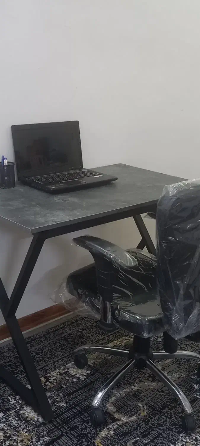 میزتحریر|میز تحریر و کامپیوتر|مشهد, حضرت حجت|دیوار