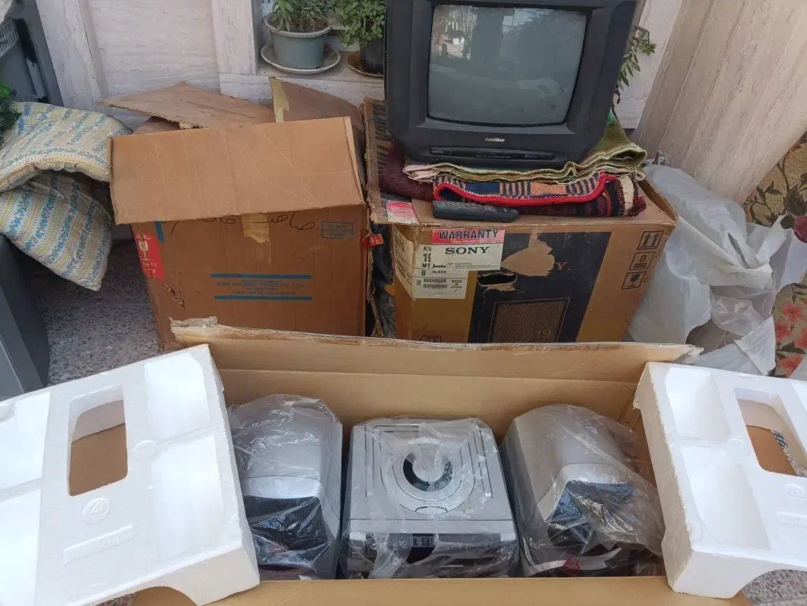 فروش یک جا سه عدد تلویزیون و یک عدد ضبط|تلویزیون و پروژکتور|داراب, |دیوار