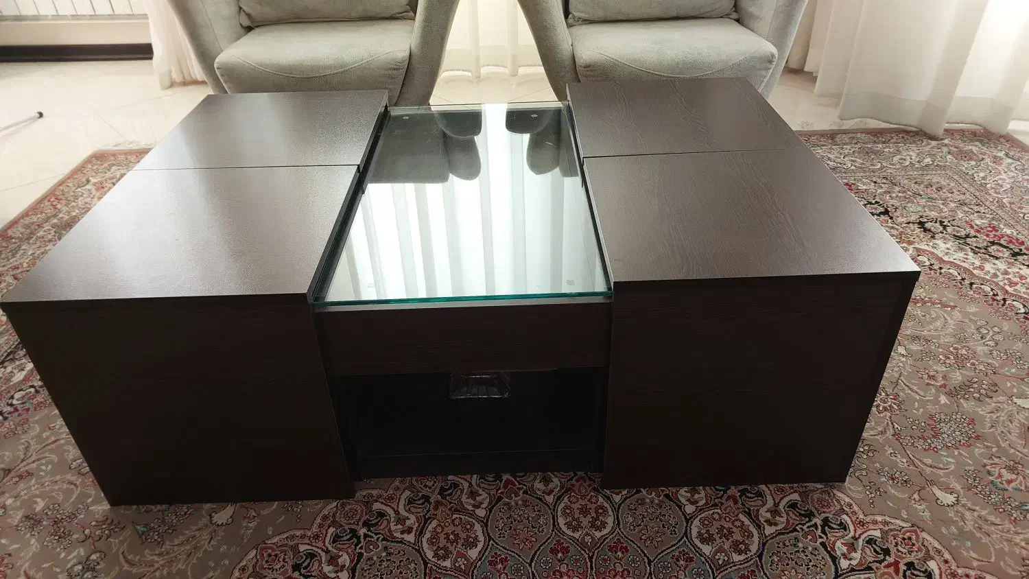 جلومبلی|مبلمان خانگی و میز عسلی|گلبهار, شهر جدید گلبهار|دیوار