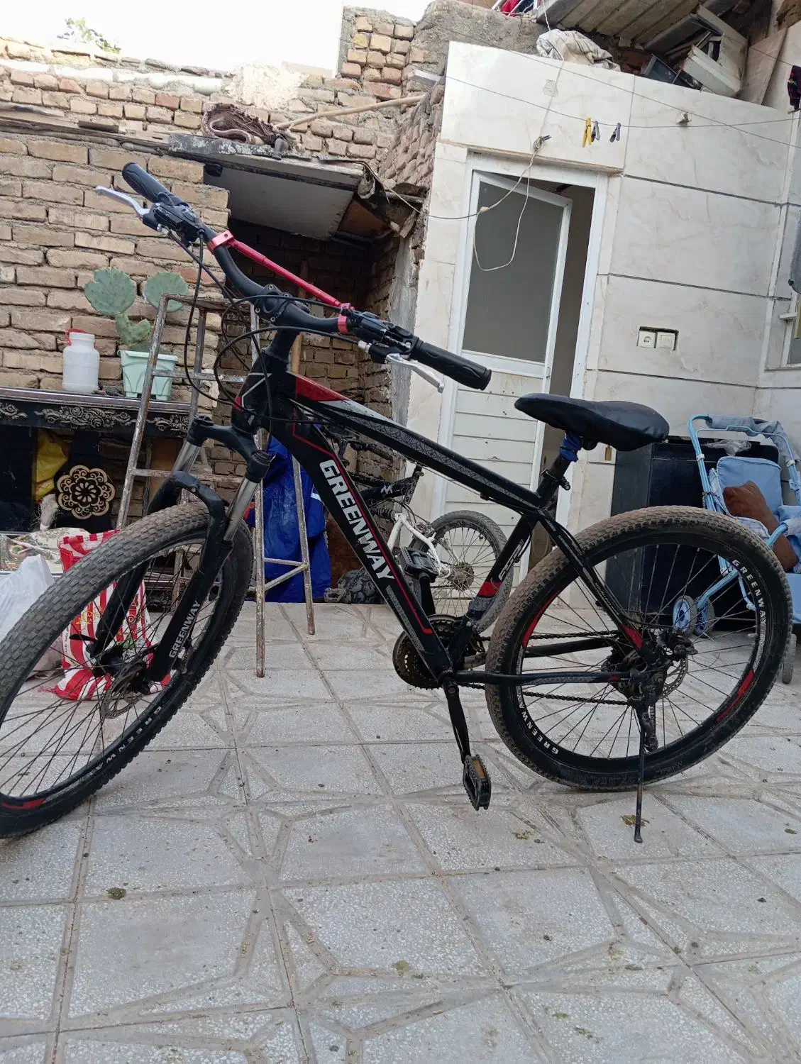 یک عدد دوچرخه سالم|دوچرخه، اسکیت، اسکوتر|سبزوار, شرق کال میانی|دیوار