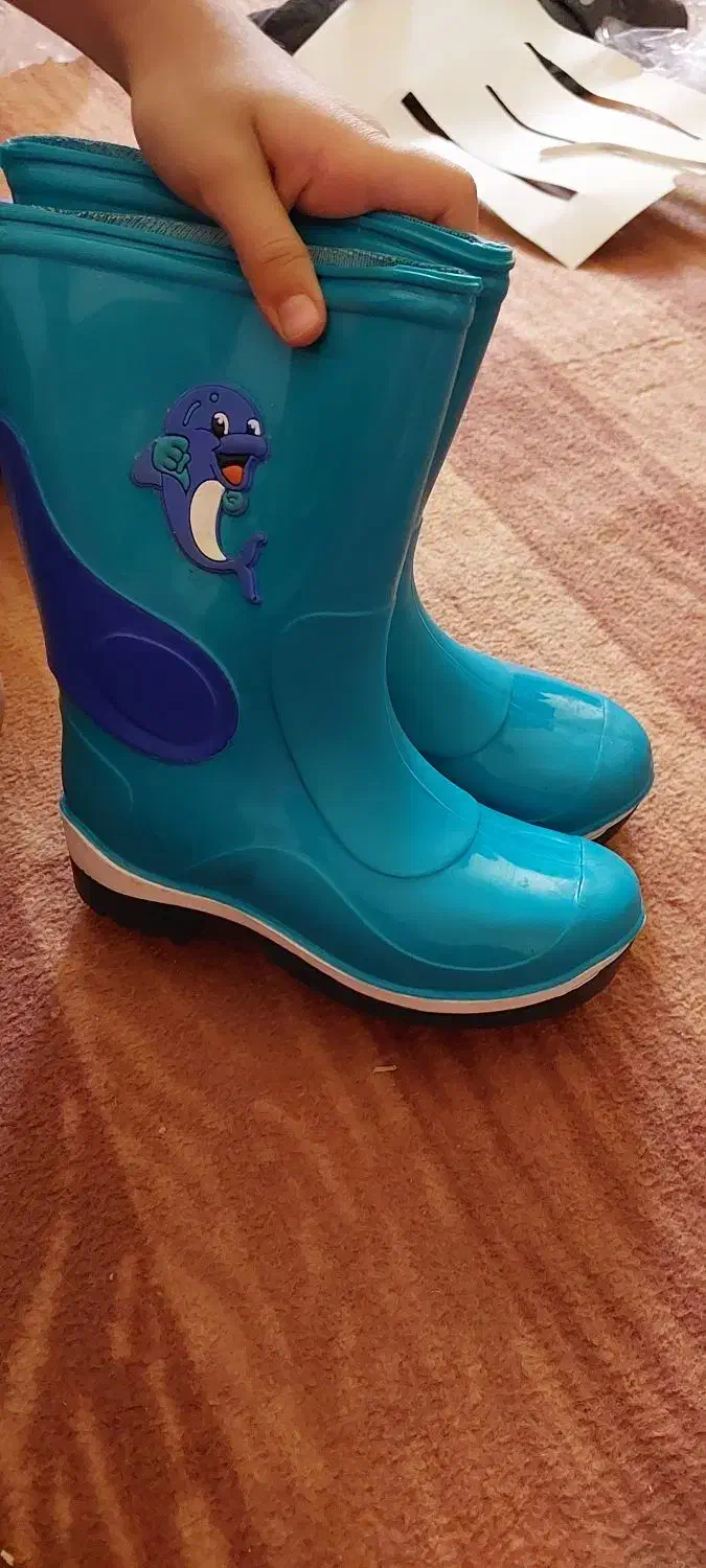 چکمه بچگانه|کفش و لباس بچه|مسجد سلیمان, |دیوار