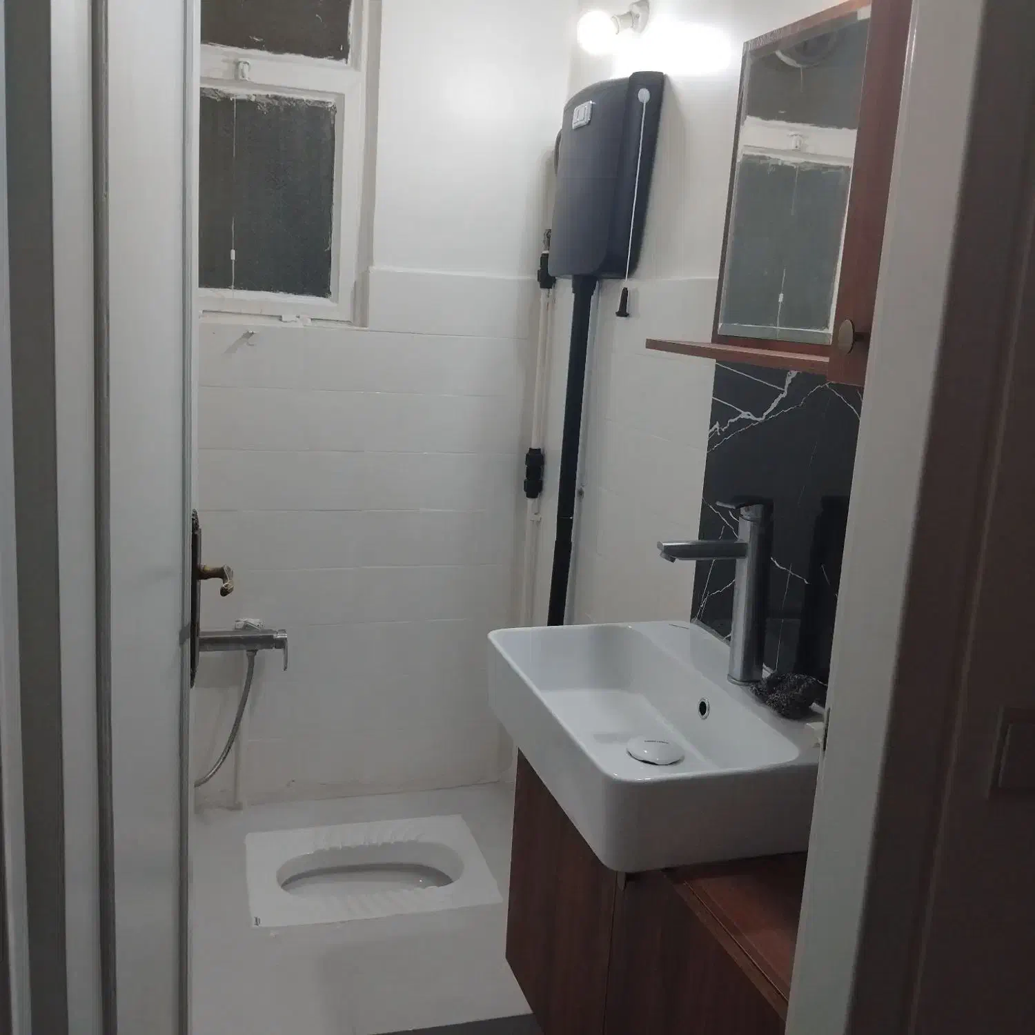 واحد ۸۵ متر دو خوابه چهارراه ولیعصر بزرگمهر