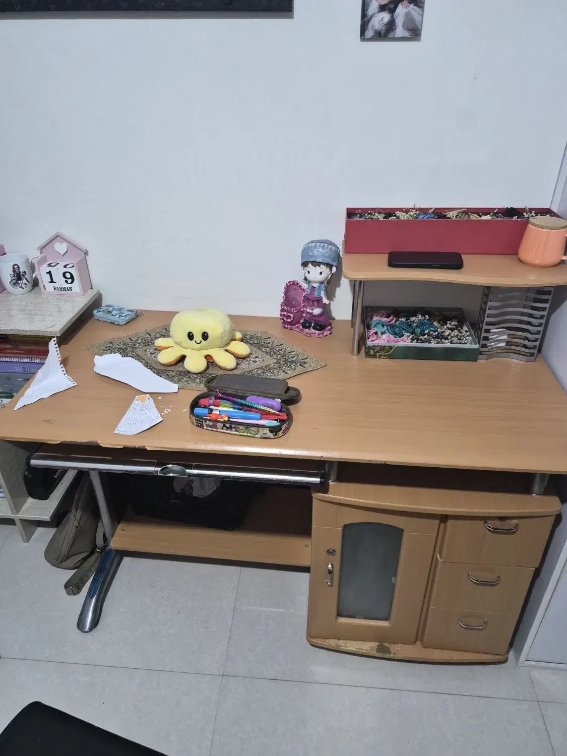 میز تحریر|میز تحریر و کامپیوتر|اراک, |دیوار