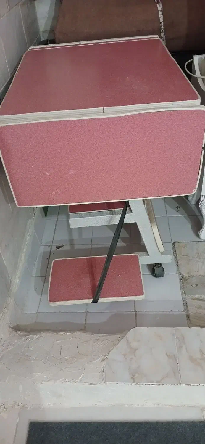 میز|میز تحریر و کامپیوتر|گوآور, |دیوار