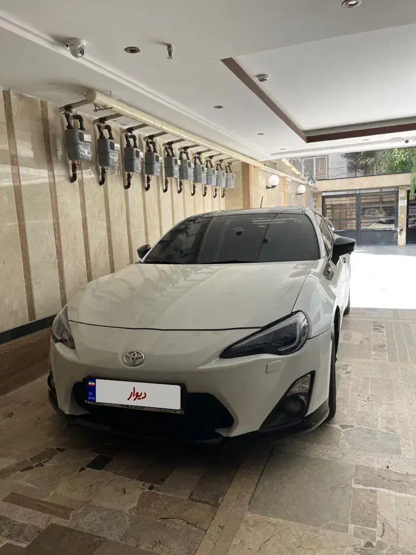 تویوتا gt86 مدل ۲۰۱۳ با لوازم|خودرو سواری و وانت|تهران, آبشار تهران (دریاچه)|دیوار